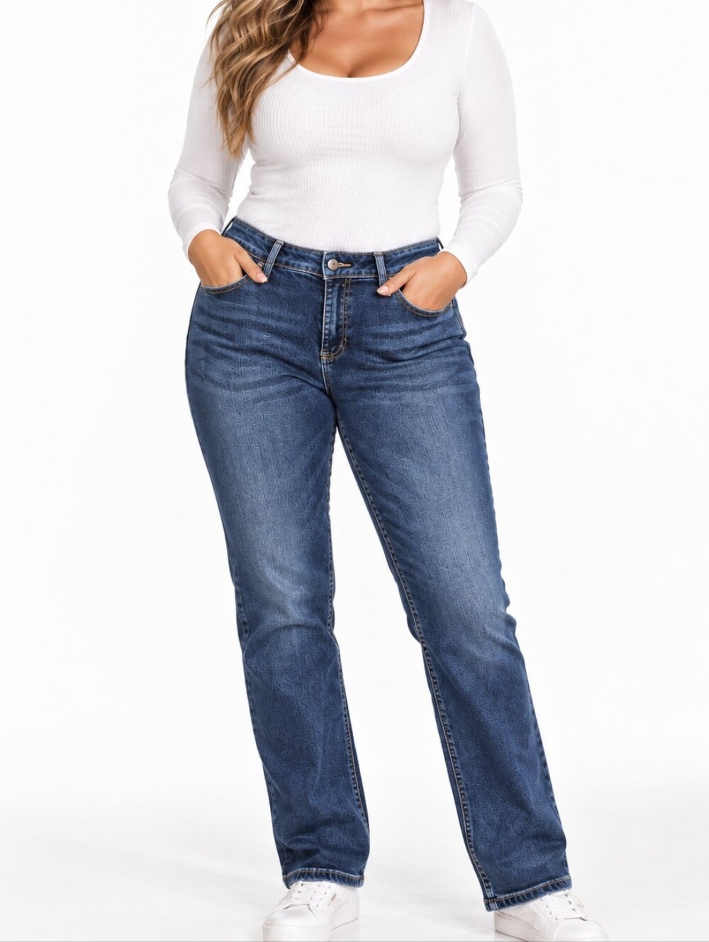 SILVER Classic Straight-Leg Women's Jeans. Embroidered Pockets.